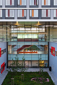 Ulm hospital building supported by Wicona-brand aluminium curtain wall and window solutions won German architectural award