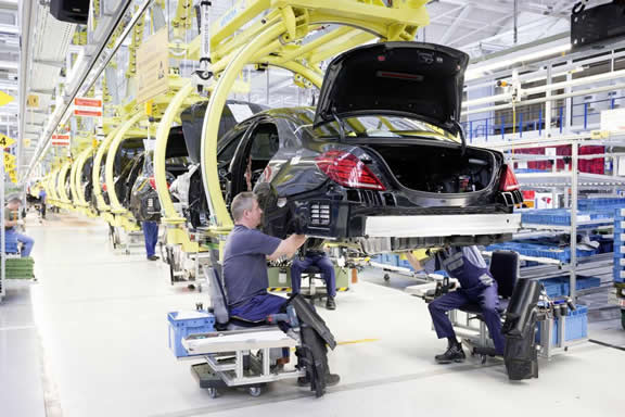 Mercedes-Benz Sindelfingen plant: production of the new S-Class