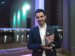 Image shows Pawel with his award.
