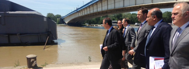 Sir Suma Chakrabarti sees the flood damage for himself with the Mayor of Belgrade, Siniša Mali