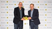 Ulrich Schumacher, CEO of the Zumtobel Group, (left) and the Chairman of the Board of the Borussia Dortmund management company, Hans-Joachim Watzke, announced the partnership yesterday in Dortmund, in the context of the 2014 DFL Super Cup.