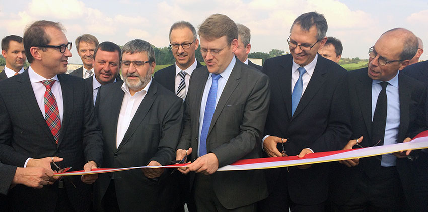 VINCI: Opening of first German motorway project involving remuneration based on availability for traffic known as V-Modell contract 