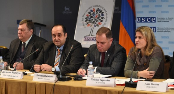 Ambassador Andrey Sorokin (l), Head of the OSCE Office in Yerevan, Hovhannes Manukyan (c-l), Armenian Minister of Justice, Hovhannes Sahakyan (c-r), Chairman of the Standing Committee on State and Legal Affairs of the Armenian National Assembly, Nathalie Tagwerker (r), Deputy Head of the Democratization Department of the OSCE/ODIHR presenting the assessment report on legislative procedure in Yerevan, Armenia, 30 October 2014 (Photolure)