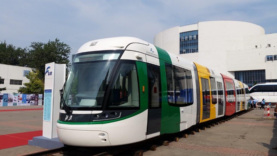 New tramcar done with the participation of Škoda Electric premiered at the transportation fair UrTran in Asia 