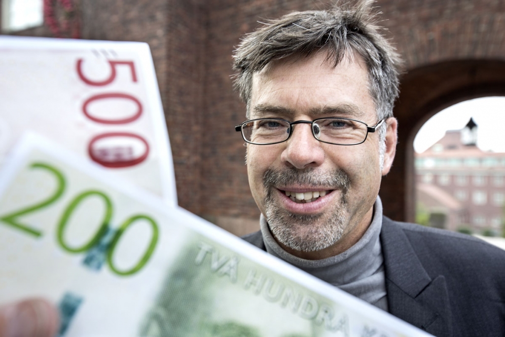 Swedish consumers' embrace of Swish is one reason the country is moving toward a cashless society, says KTH researcher Niklas Arvidsson. (Photo: PetraD)