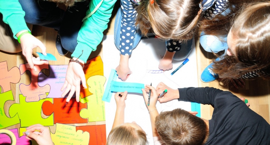 Children participating in a human rights training course, Odesa, 19 November 2015. (OSCE)