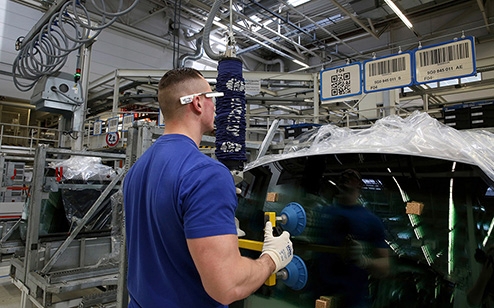Volkswagen to use 3D smart glasses for order picking at Wolfsburg plant 