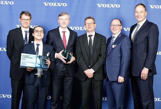 Die Volvo Group hat MAHLE den Supplier Award 2016 in der Kategorie „Innovation und Kraftstoffeffizienz“ verliehen 