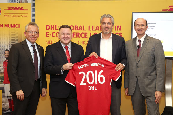 From left to right: Thomas Kipp, EVP, Strategy & Business Development, Post - eCommerce - Parcel, Charles Brewer, CEO, DHL eCommerce, Jörg Wacker, Board member Internationalisation and Strategy, FC Bayern, Christof Ehrhart, EVP, Corporate Communications and Corporate Responsibility, Deutsche Post DHL Group