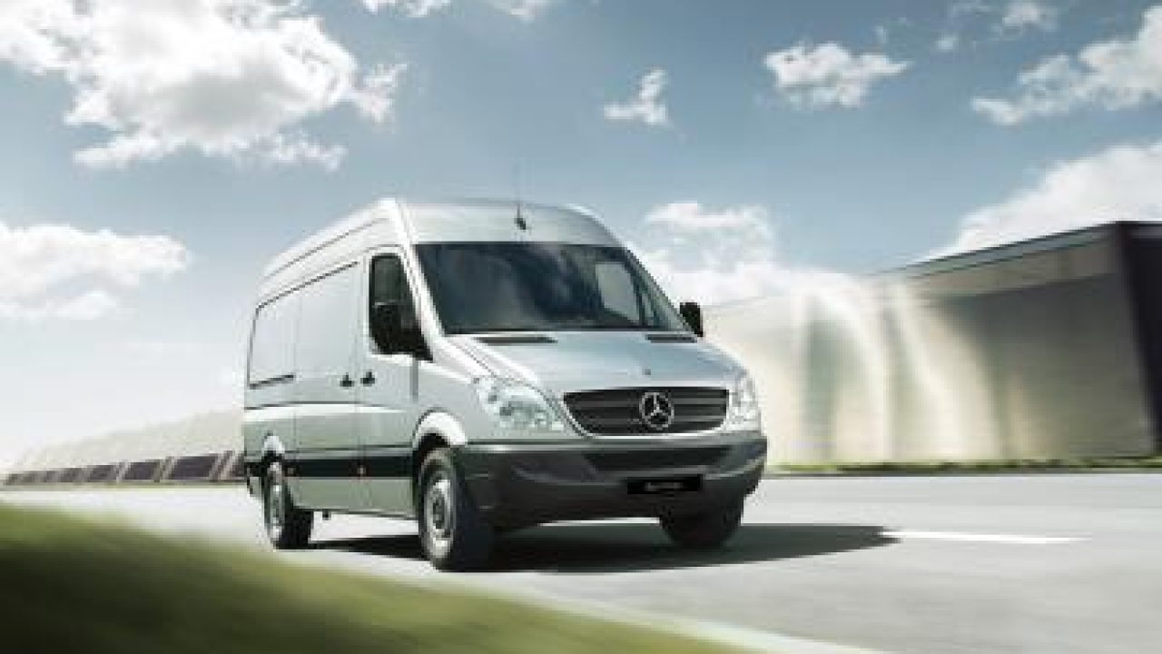 Daimler Nutzfahrzeugportfolio Uberzeugt Brasilianische Regierung Vergibt Grossauftrage Uber 2 100 Mercedes Benz Lkw Und Vans Europawire Eu The European Union S Press Release Distribution Newswire Service