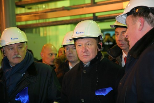Alexey Miller (center) and Georgy Poltavchenko (left) at boiler house in Lomonosov municipality (Saint Petersburg)