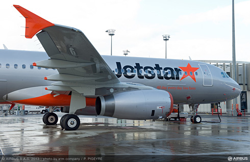 With the latest delivery of an A320 to Jetstar Japan, the total number of Airbus aircraft delivered to Japanese carriers has risen to 100, underscoring the rapidly growing number of Airbus single-aisle aircraft in the country. (c) Airbus