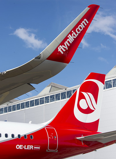 airberlin group takes delivery of its first Airbus A320 equipped with sharklets (c) Airbus
