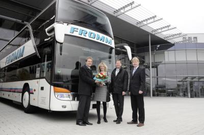 Heinz Friedrich, Setra brand spokesman for Germany, hands over the 75th vehicle, a double-decker S 431 DT, to the joint managing directors of "Fromm Reisen", Sigrid, Alexander and Peter Fromm (from left to right) Date: May 03, 2013