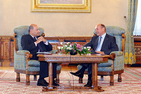 EBRD President Sir Suma Chakrabarti visited Romania and met with Romanian President Traian Basescu
