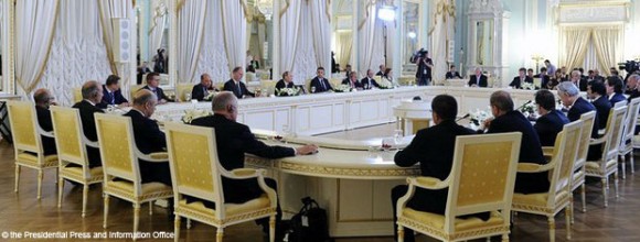EBRD president Sir Suma Chakrabarti met with Russian president Vladimir Putin over dinner organised by Russian Direct Investment Fund