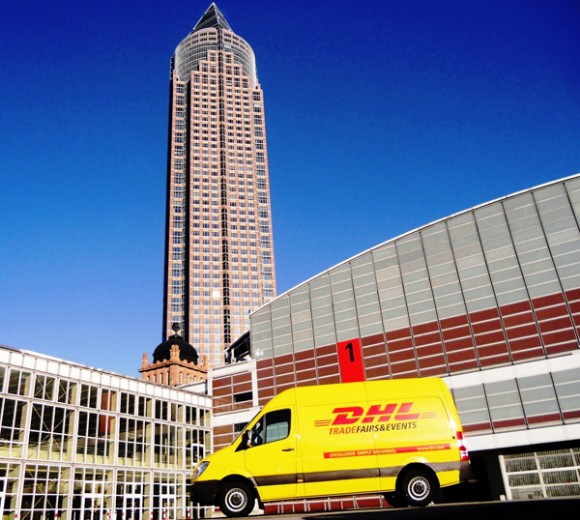 In addition to classical transport services, DHL also offers exhibitors on-site fair organization, customs clearance, storage, and onward transportation of exhibits.