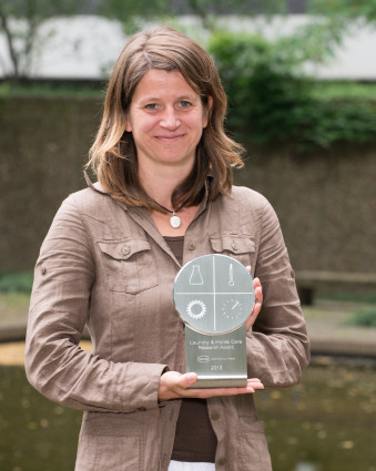 Dr. Wiebke Drenckhan has been awarded the Henkel Laundry & Home Care Research Award, which carries a prize of 3,000 euros
