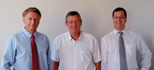 Bosch Packaging Technology finalizes acquisition of Tecsor Olivier Bedin, general manager Tecsor, Jean Tristan Outreman, technical director Tecsor and Alexander Röpke, technical director business unit Liquid Food, Bosch Packaging Technology (from left to right).