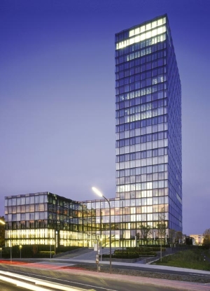 STRABAG Property and Facility Services GmbH signs for the management of Süddeutsche Verlag's main offices in Munich 