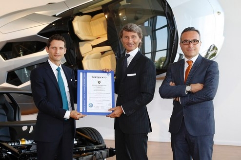 Volkswagen Group: Automobili Lamborghini obtains certification from TÜV for its carbon fiber car repair service, world’s first within the automotive industry 