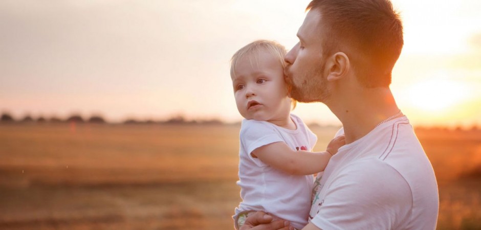 Oxford University study shows first time fathers who want to be more involved with their newborn children need more support  