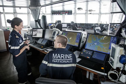 DCNS successfully conducts demonstration operations for POLARIS® and NIDL® maritime surveillance and intervention solutions in Guinea Gulf 