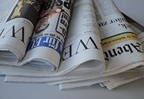 Die Auflage der Printmedien sinkt, weil immer mehr Menschen digitale Medien nutzen. Bild: UHH/Sukhina