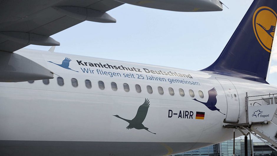 Lufthansa's “Wismar” aircraft with special design for the 25th anniversary of Crane Protection Germany 