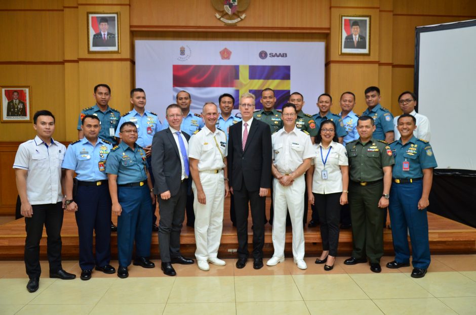 Swedish Defence University sixmonth executive course for 16