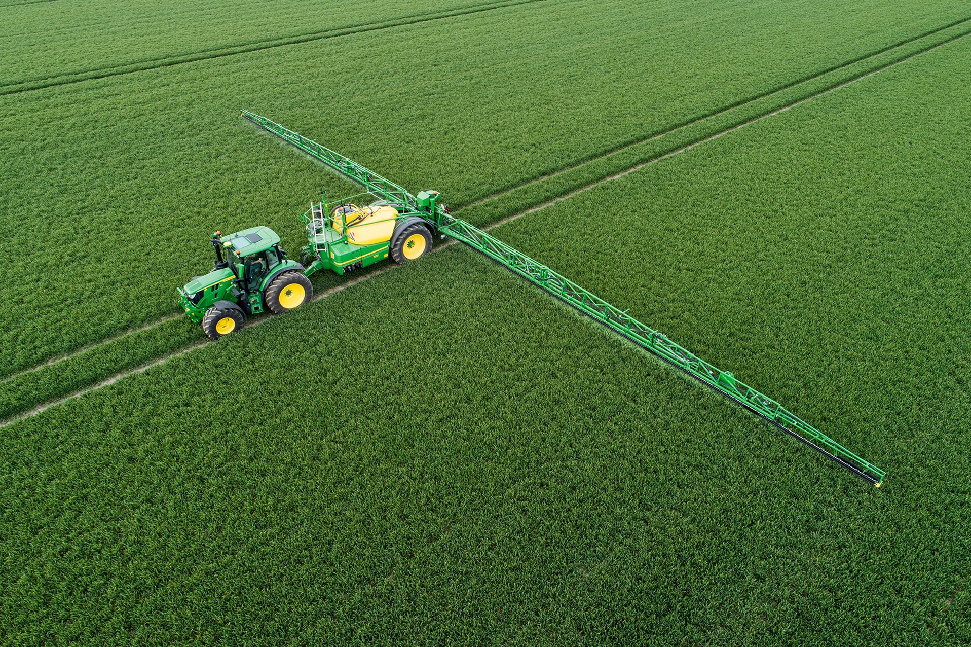 BASF and John Deere combine their advanced spraying technology and